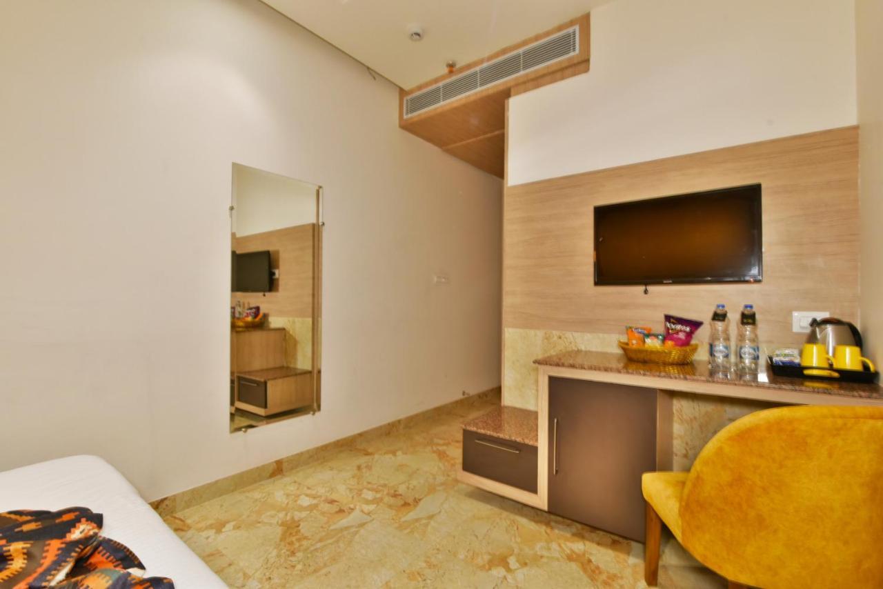 Hotel Infa - 400M From Golden Temple Amritsar Exterior foto